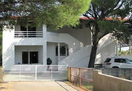 Apartmani Paklenica Starigrad Paklenica Exterior foto