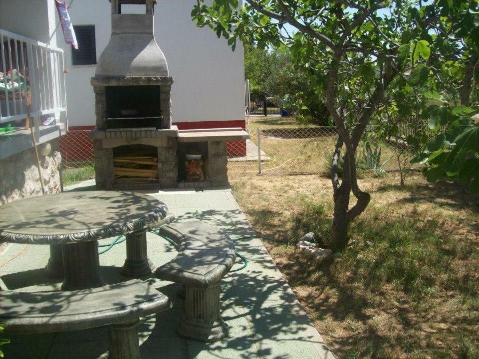 Apartmani Paklenica Starigrad Paklenica Exterior foto
